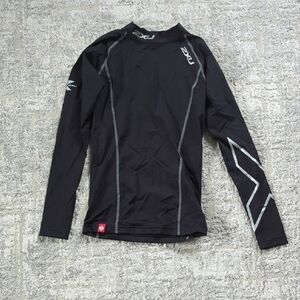 2XU Black and Silver Rash Guard Size Small